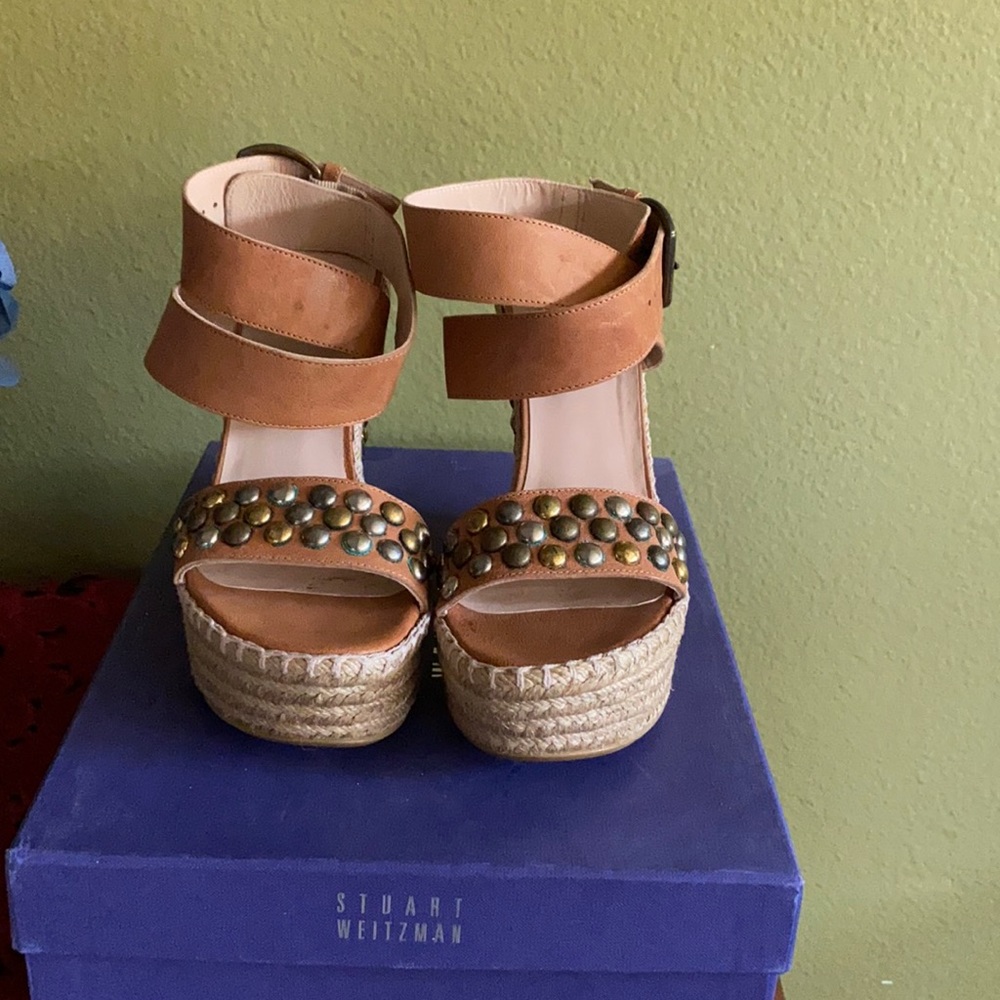 Platform sandals
